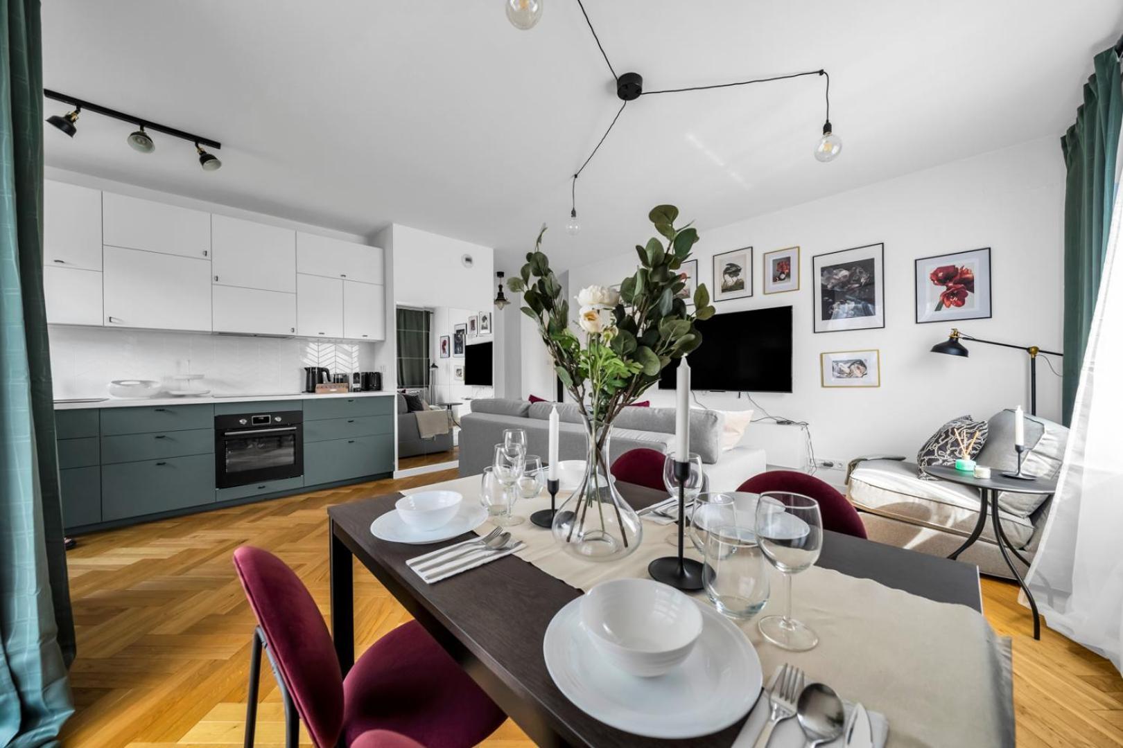 Skierniewicka Apt - Parking, Workspace, Balcony - By Rentujemy وارسو المظهر الخارجي الصورة